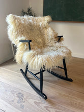 Indlæs billede til gallerivisning Lammeskind, Måtteskind 108x90 cm. Hvid nr. 11
