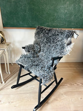 Indlæs billede til gallerivisning Lammeskind, Klippet 102x74 cm. Grå nr.5