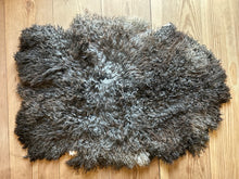 Indlæs billede til gallerivisning Lammeskind, Måtteskind 106x80 cm. Grå nr.2